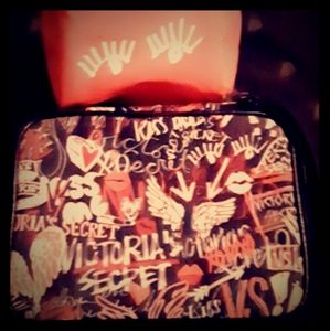 Victoria's Secret makeup bags set